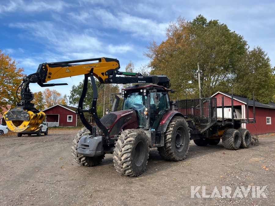 Traktor Valtra N155E Skogsutrustad