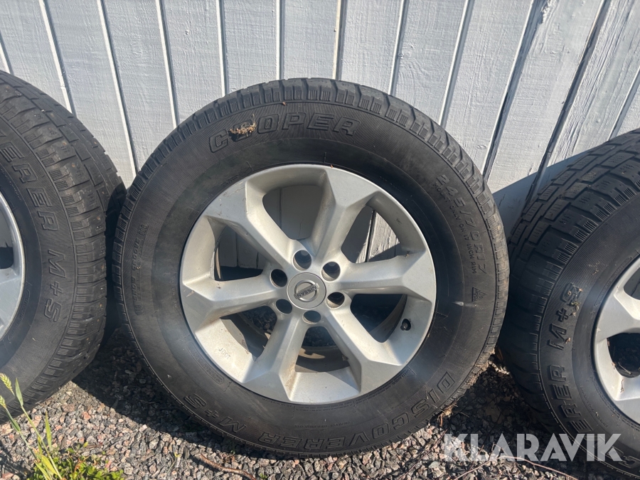 Vinterhjul Nissan Navara, Vara, Klaravik auktioner