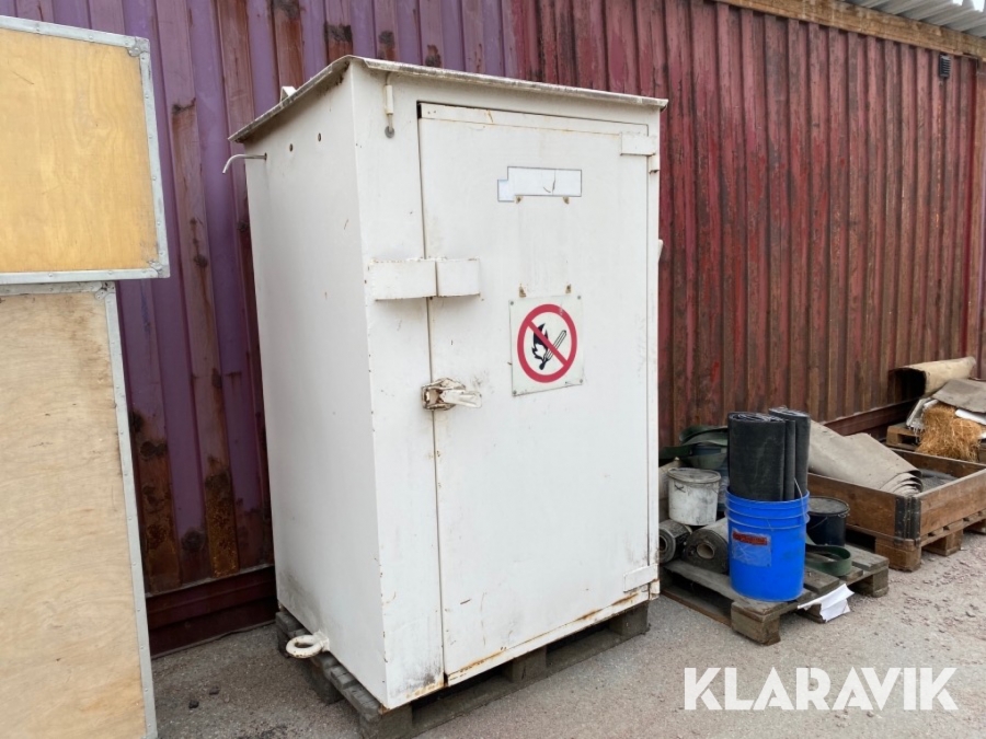 Container Ivarsson i metsjö 571