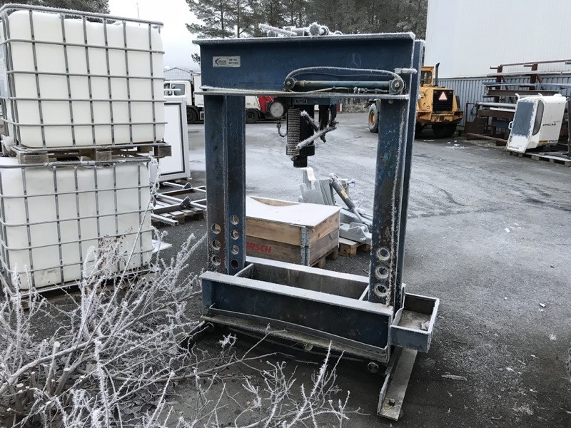 Hydraulpress - 100 ton