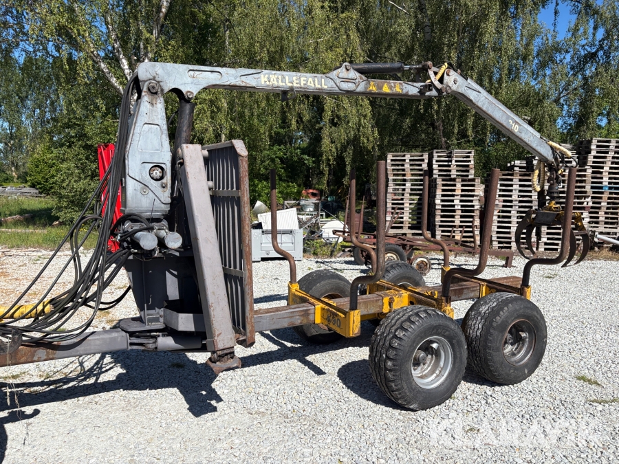 Skogsvagn Källefall K90 med K310 kran