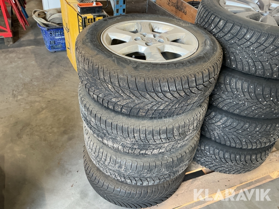Friktionsdäck Goodyear/Michelin Ultragrip ice2/x-ice 215/65 R16 4st