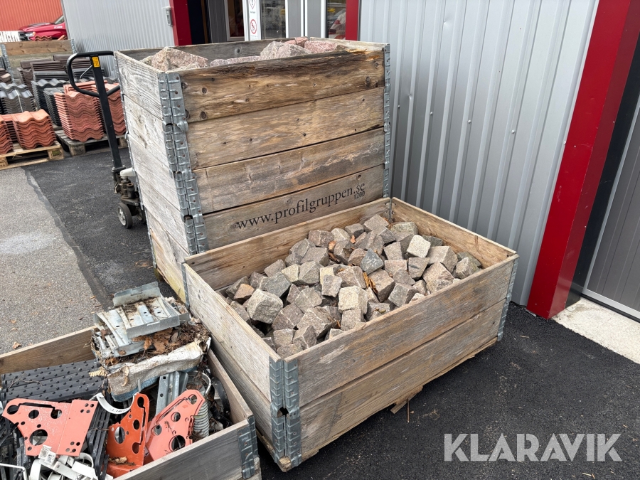 Diverse sten/plattor 4st pallar