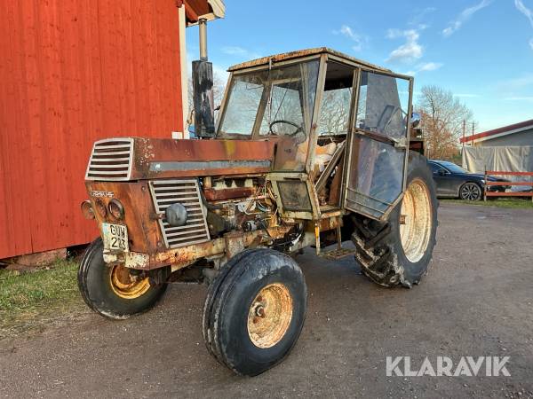 Traktor Ursus 385 deluxe