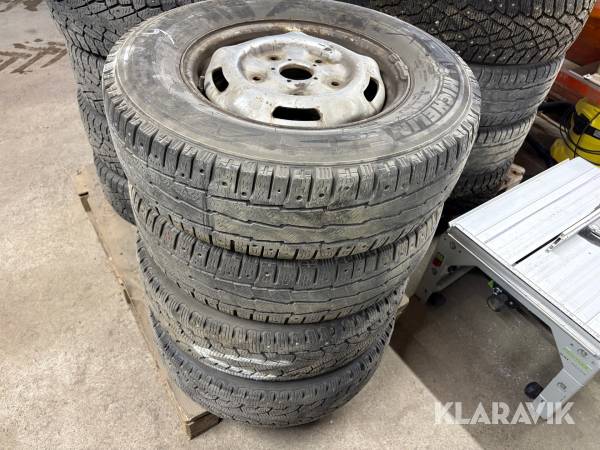 Vinterhjul Michelin / Pirelli 215/75R16C Ford Transit 4 st