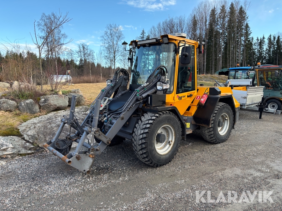 Redskapsbärare LMTrac 586
