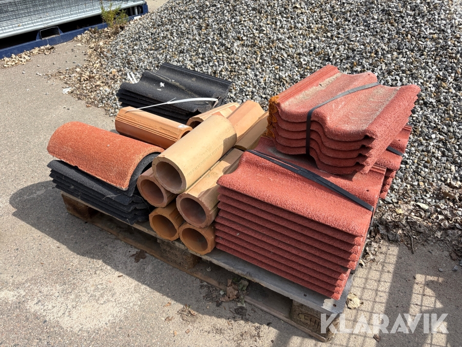 1St Pall blandad med nock/takpannor samt tegelrör Zanda