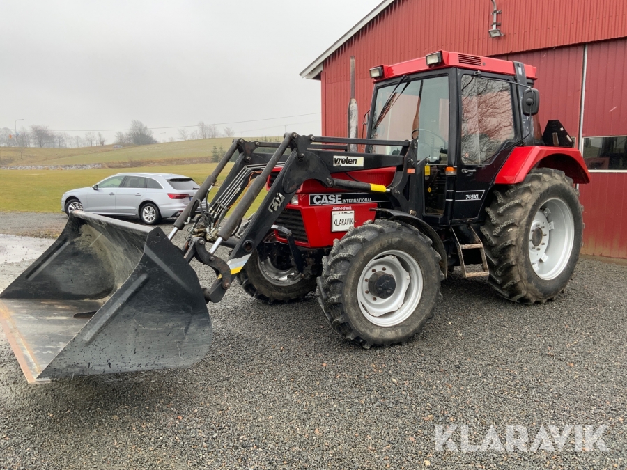 Traktor Case IH 745XL med lastare