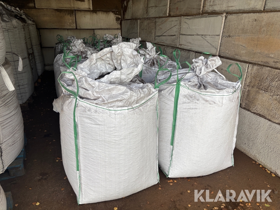 Parti med Pimpsten Hekla 2-8mm