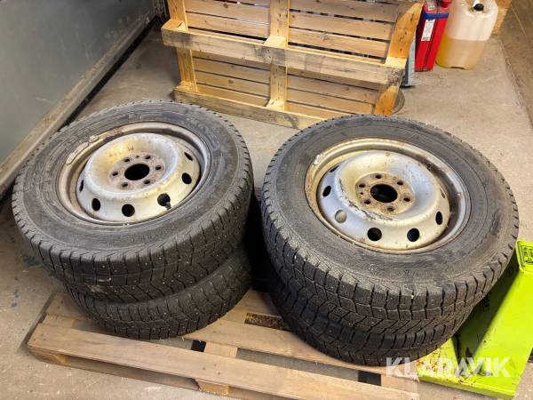 Dubbdäck Iveco Daily Continental 225/65R16C