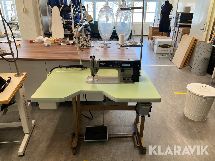 Industrimaskin Brother Exedra DB2-B737-913