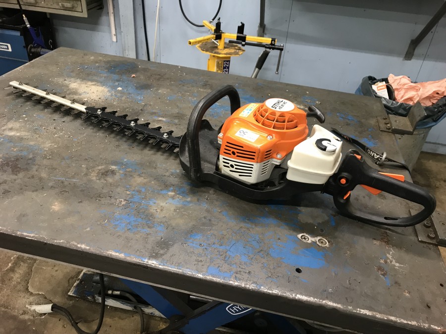 Häcksax Stihl HS 81 RC -12