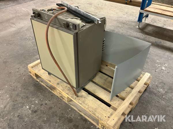 Kylskåp och värmeskåp