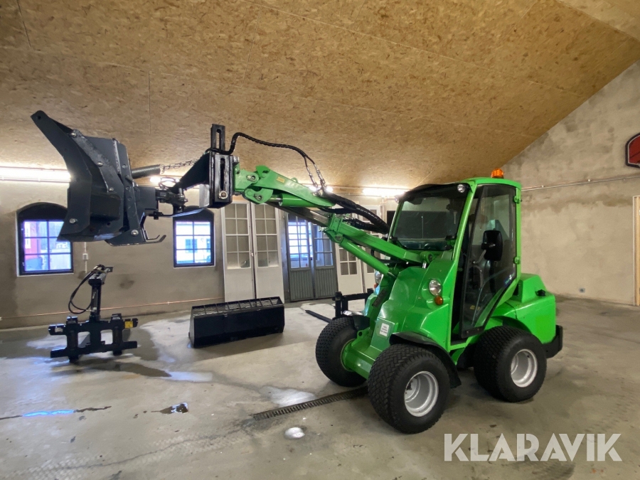 Kompaktlastare Avant 630