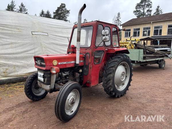 Traktor Massey Ferguson 135