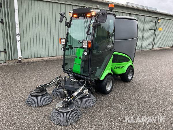 Redskapsbärare Nilfisk City ranger 2250 med 4st redskap