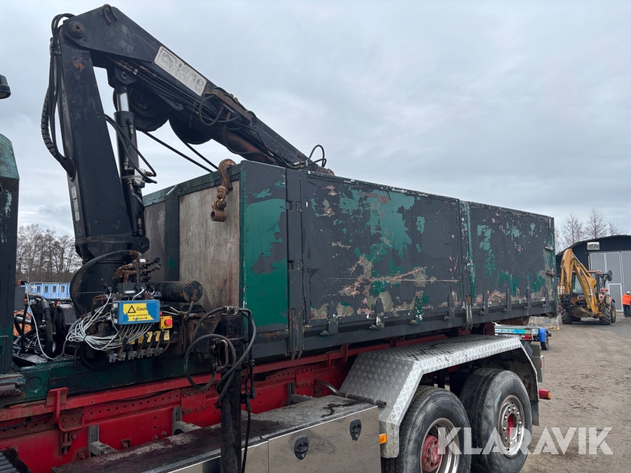 Lastväxlarflak med Hiabkran