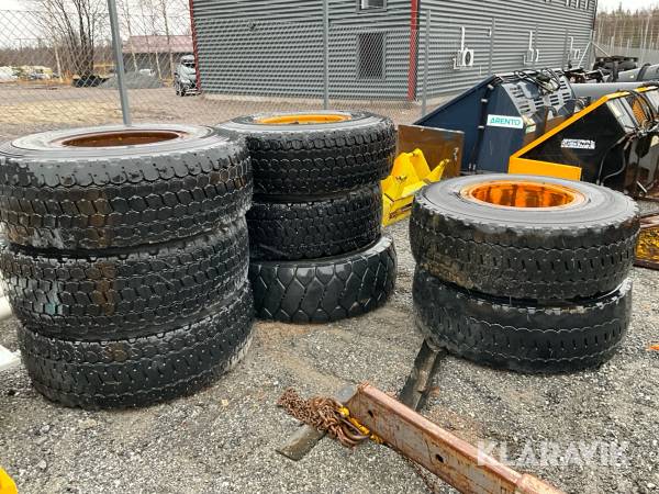 Däck till CAT väghyvel 8st 17.5R25