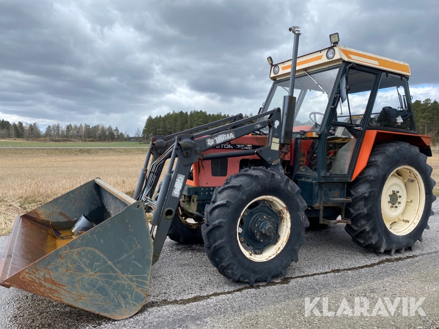 Traktor Zetor 7245 med lastare 