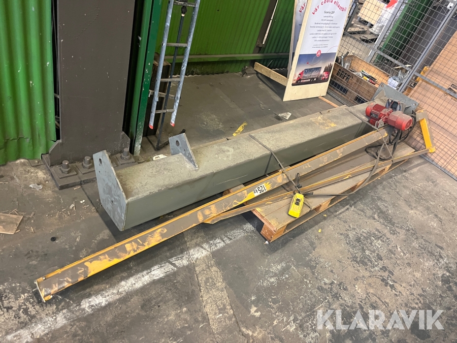 Pelarsväng kran 125 kg