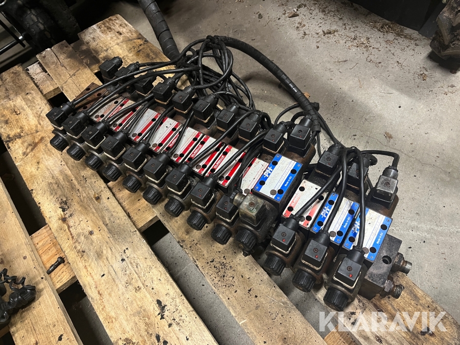 Fjärrstyrt hydraulpaket Poclain hydrauliskt 26 funktioner