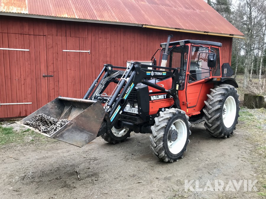 Traktor Valmet 305-4 med lastare