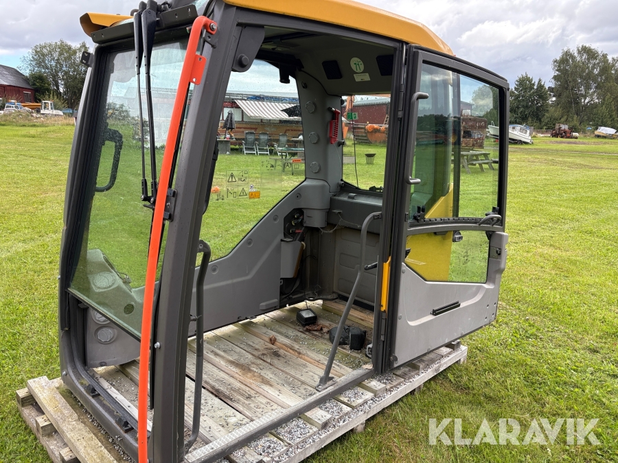 Grävmaskin hytt Volvo 140