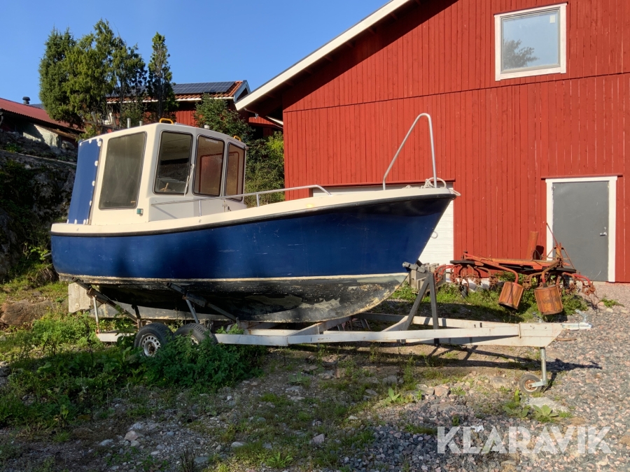 Båt Ockelbo 600 med yanmar-diesel och båtvagn