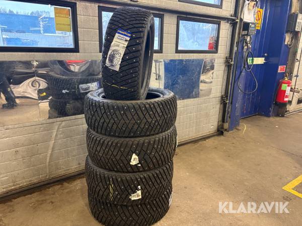 Vinterdäck Goodyear UltraGrip Ice Arctic 215/55R16 5 st