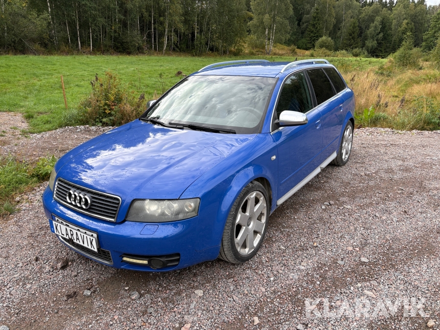 Audi S4 Quattro V8