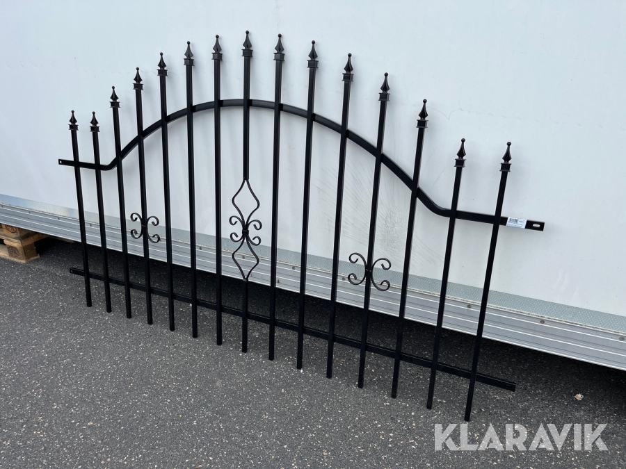 Smidesstaket Boden 50 meter komplett med stolpar