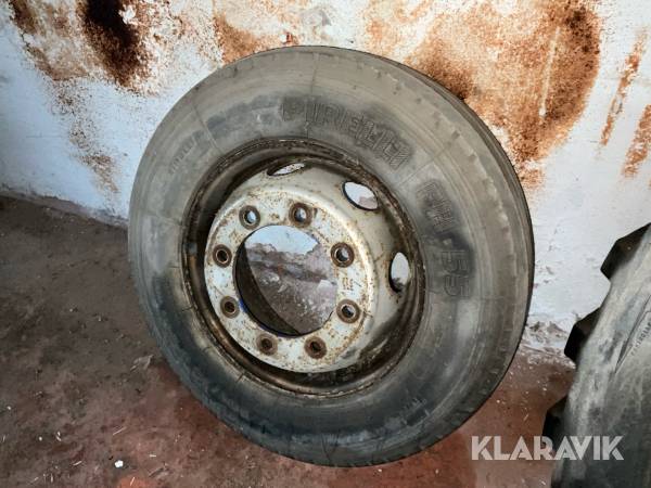 Lastbilsdäck på fälg Pirelli FH55 265/70R19.5 1st