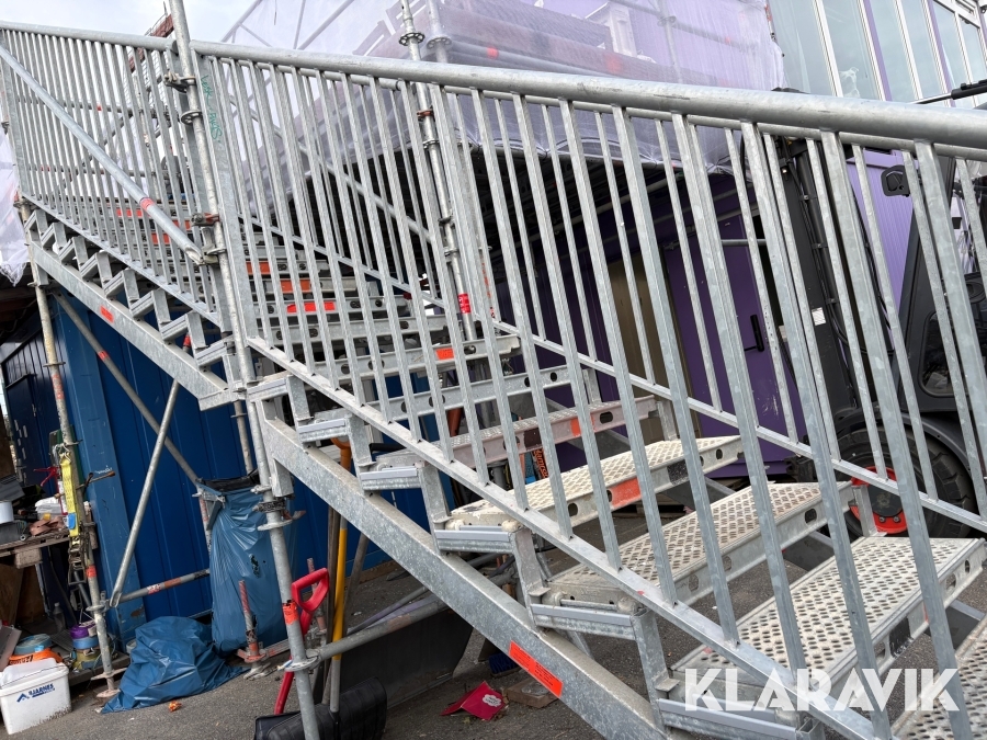 Layher trappor 500 9 steg