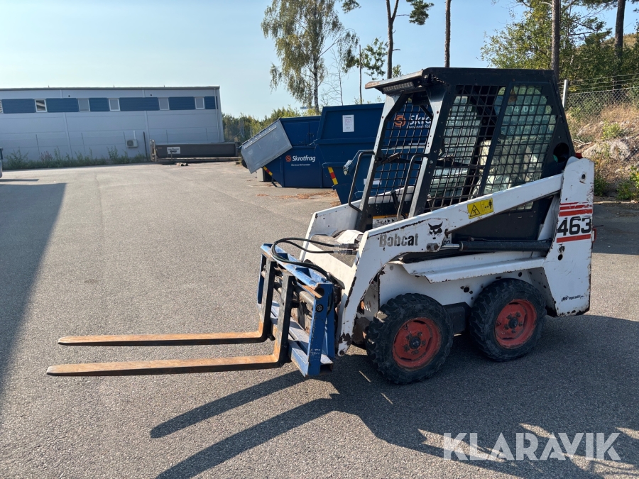Kompaktlastare Bobcat 463 med redskap