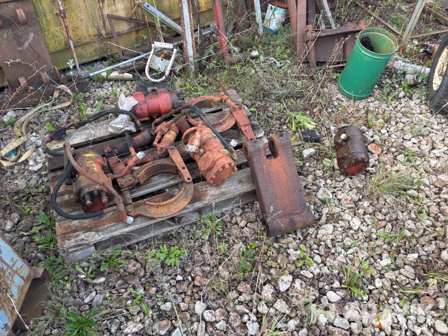 Larvmotorer till Hymac 580 4st