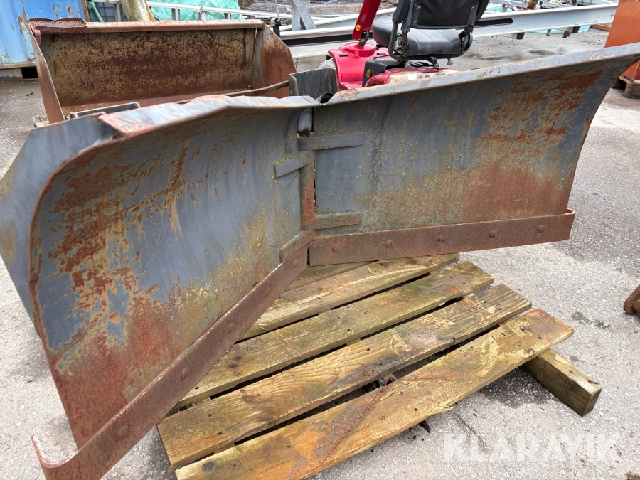 Vikplog Linderöd Bobcat fäste