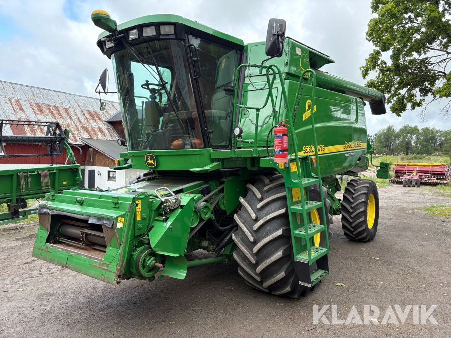 Skördetröska John Deere 9560i Skärbord 620R 30 fot