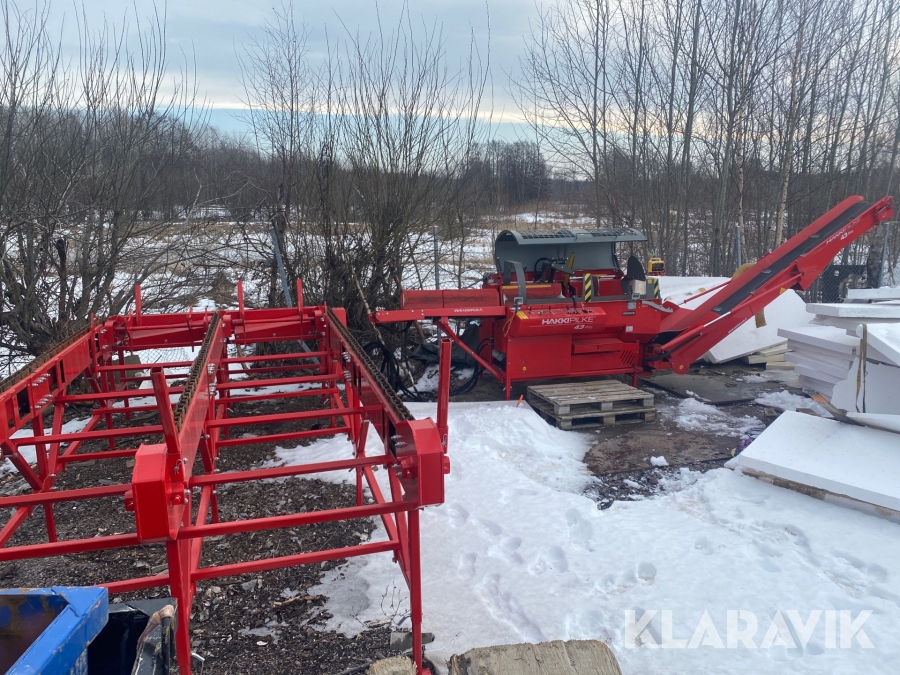 Vedprocessor Hakki Pilke 43 med matarbord förlängt
