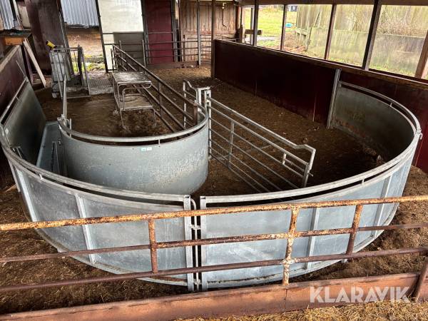 Hanteringsanläggning till får Veno med ränna