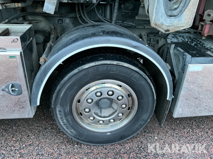 Lastbil med kran Volvo FH 500