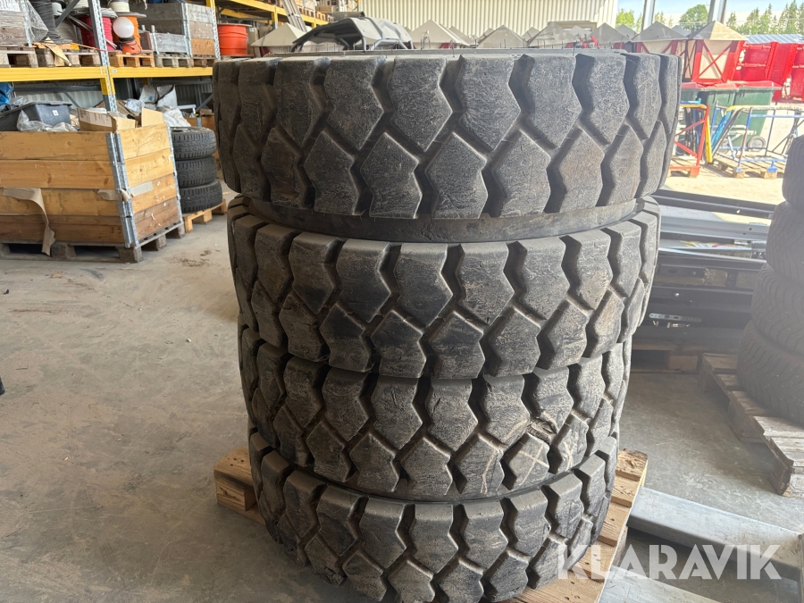 Entreprenaddäck Trelleborg T-900 8st