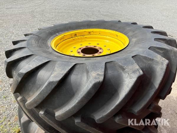 Traktordäck Michelin 689/75-R32 - 2 st