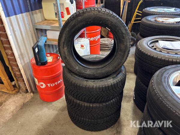 Vinterdäck Pirelli 215/60R16 4st