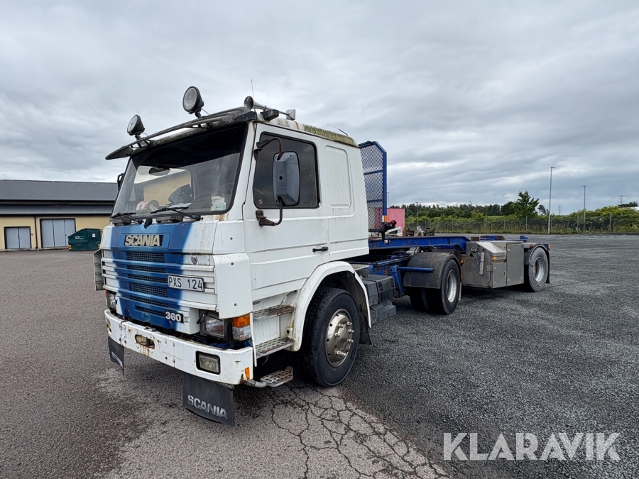 Dragbilsekipage Scania P113 360 med Lagabtrailer