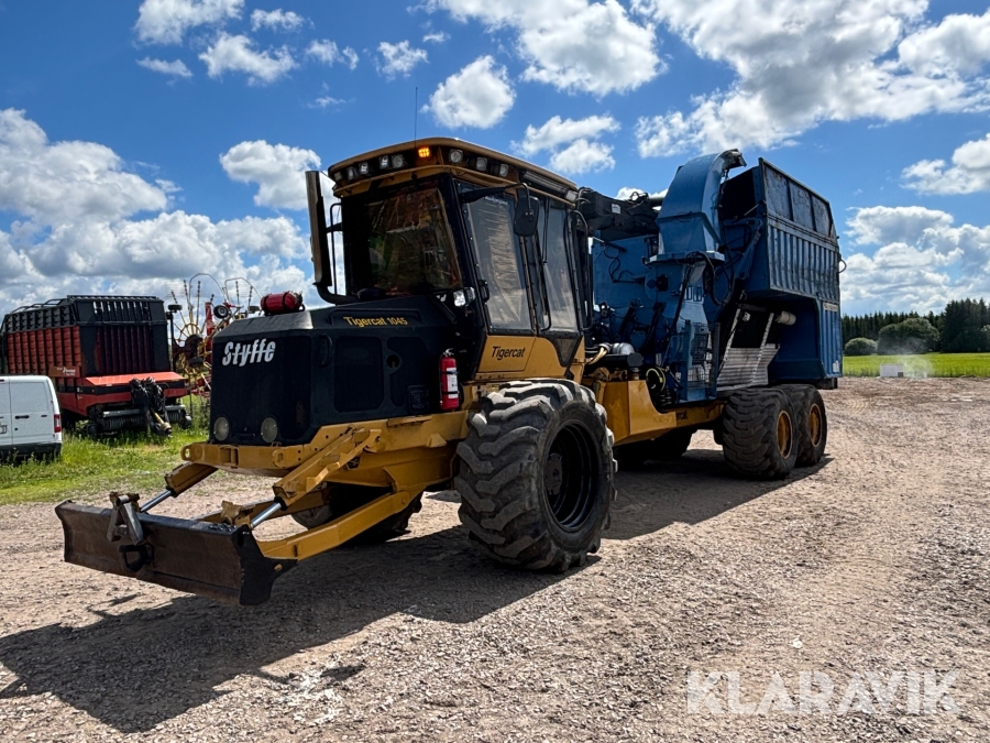 Skotare Tigercat 1045 med flishugg