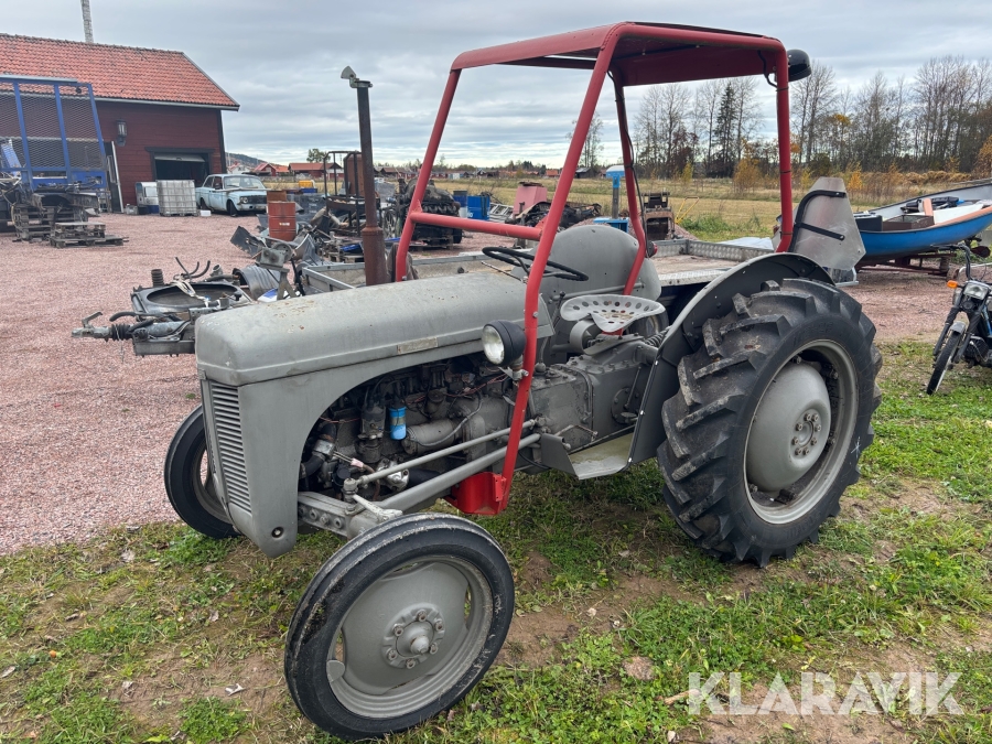 Veterantraktor Ferguson Grålle