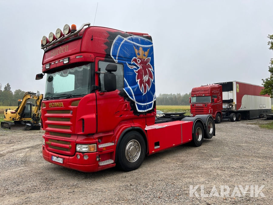 Lastbil Scania R620 Motivlackad