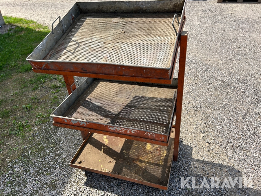 Verkstadhylla med oljeuppsamlare Fiat