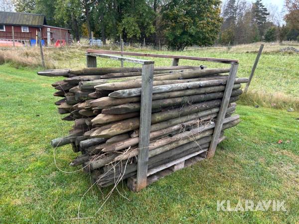 Stängselstolpar ca 90 st tryckimpregnerat