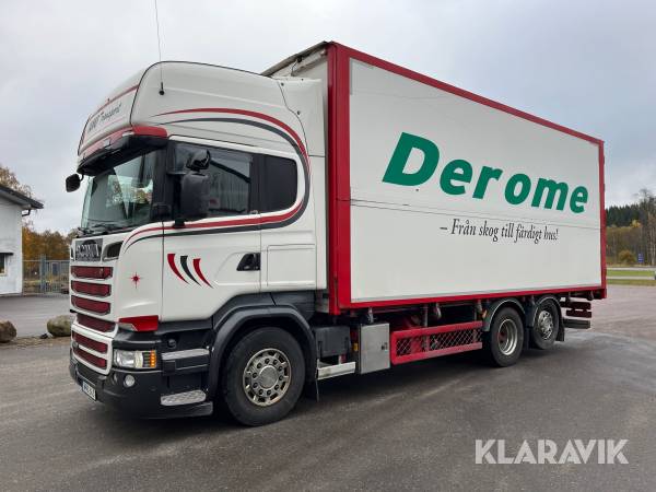 Lastbil Scania R580 med öppningsbar sida